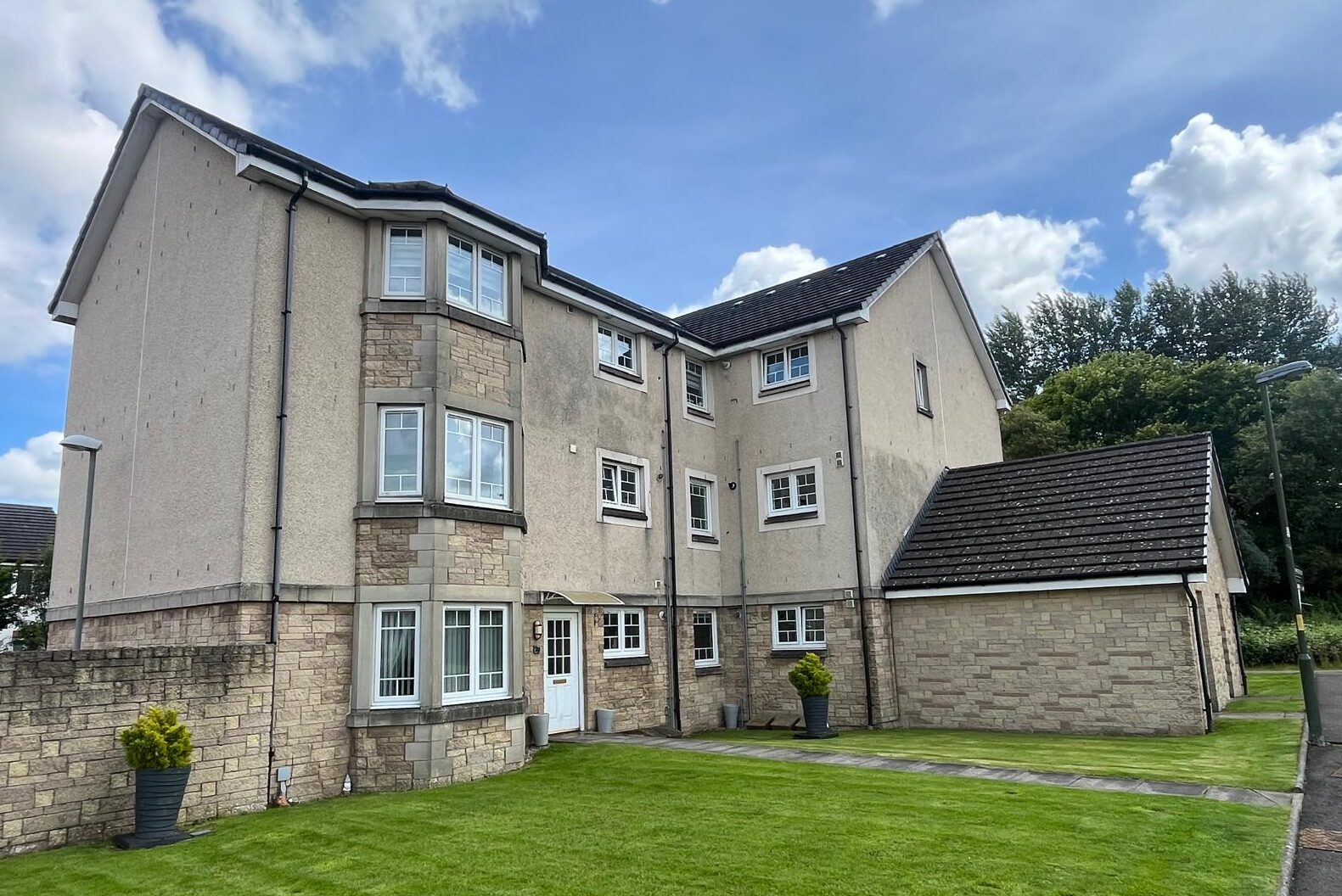 27 Meikle Inch Lane, Bathgate, EH48 2UF