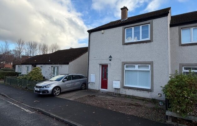 6 Whitecraig Gardens East, EH21 8PL