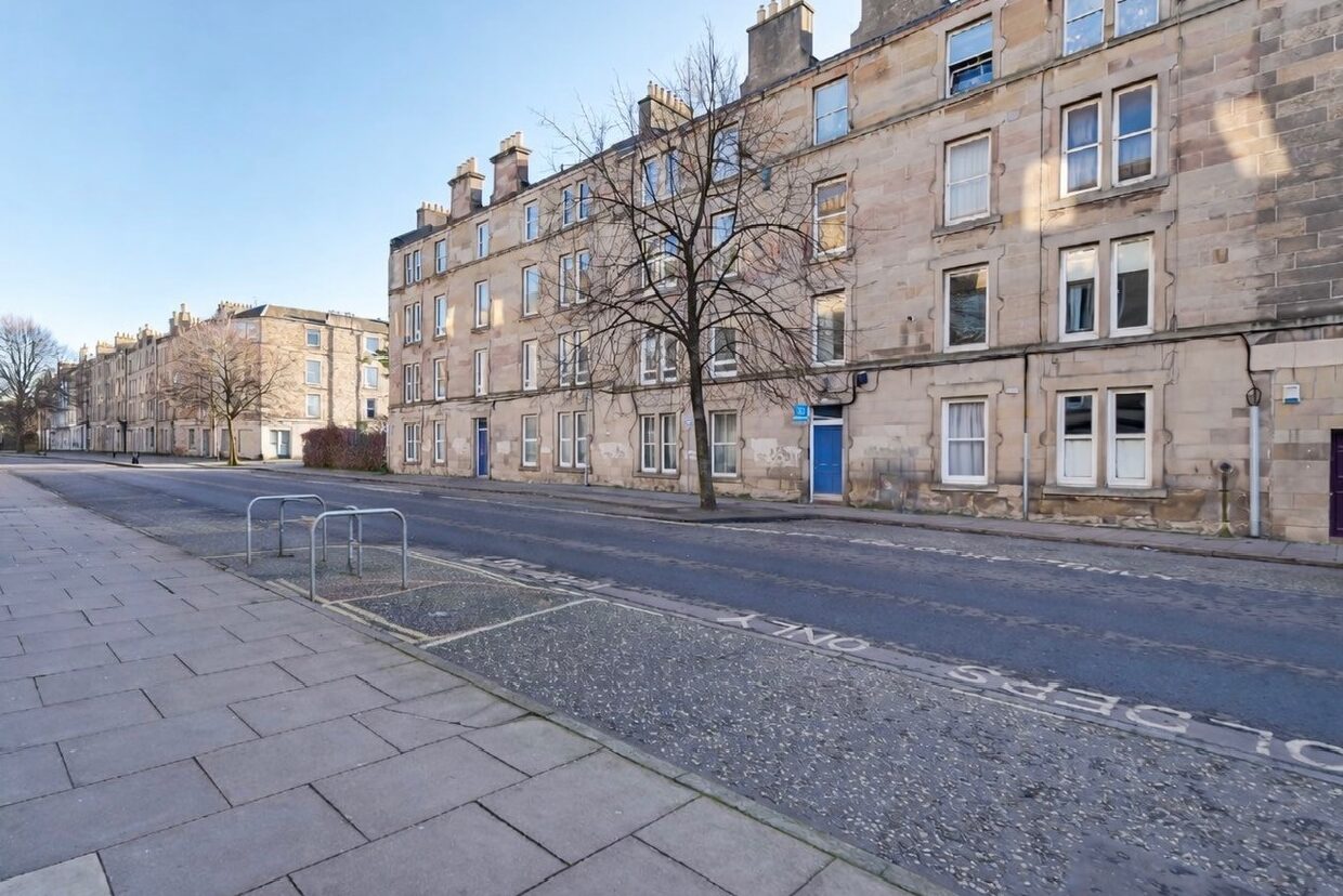 69/10 (2F2) Albert Street, Leith, EH7 5LR