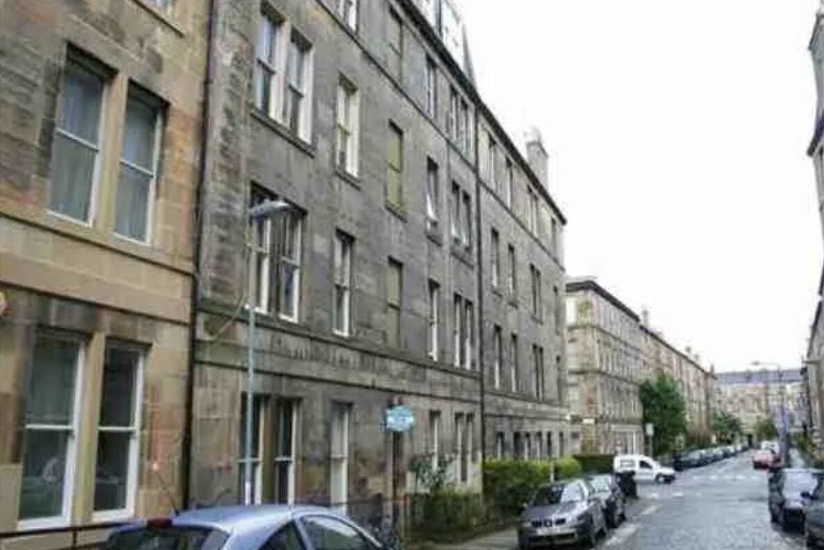 2/1 South Oxford Street, Newington, EH8 9QF