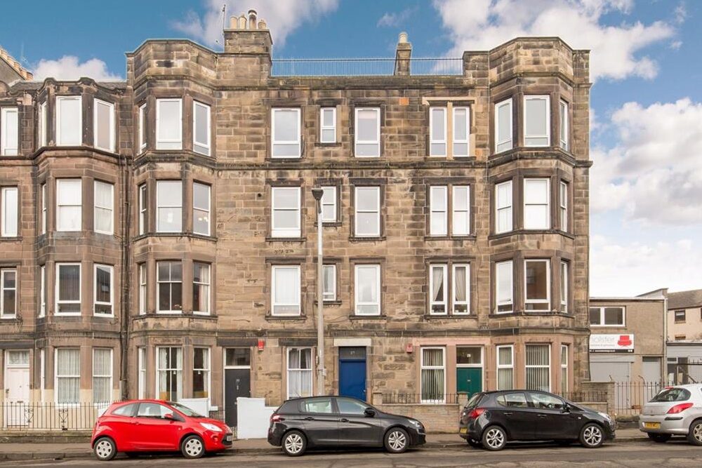 27 2F2 Albion Road, Leith, EH7 5QJ