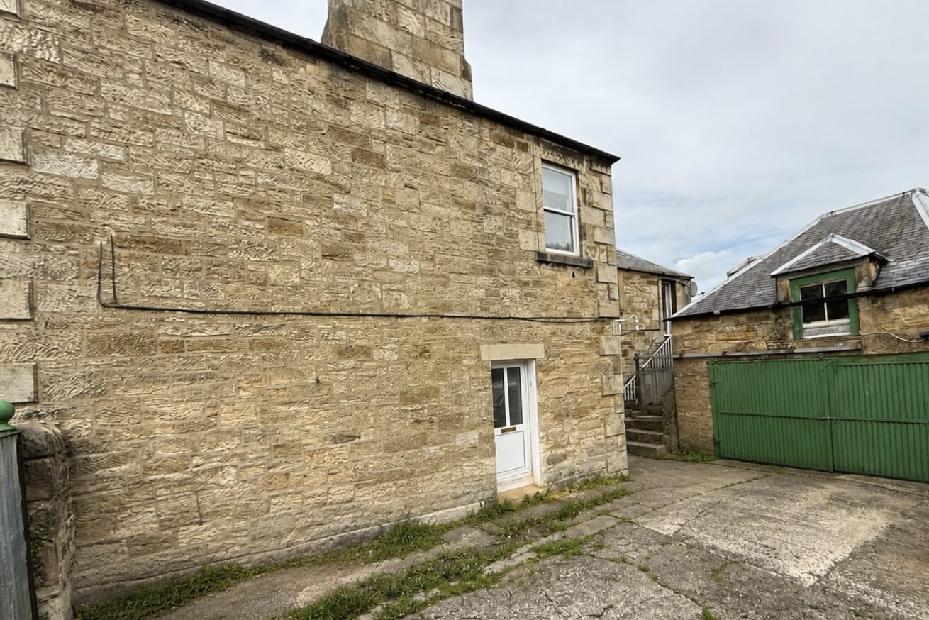 57 Powdermill Brae, Gorebridge, EH23 4HY